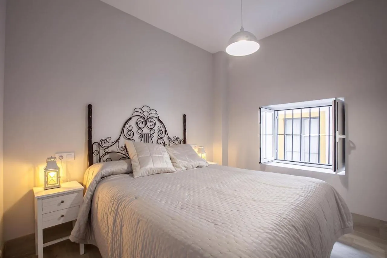 Apartment Apartamento Casco Antiguio ↑ Calidades 4 Px 1 Br Seville