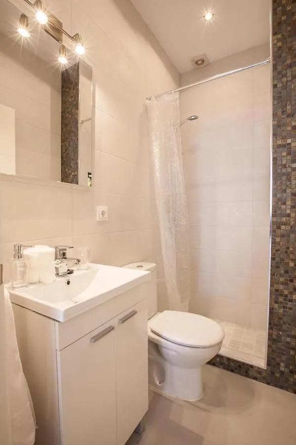 Apartamento Casco Antiguio ↑ Calidades 4 Px 1 Br Seville
