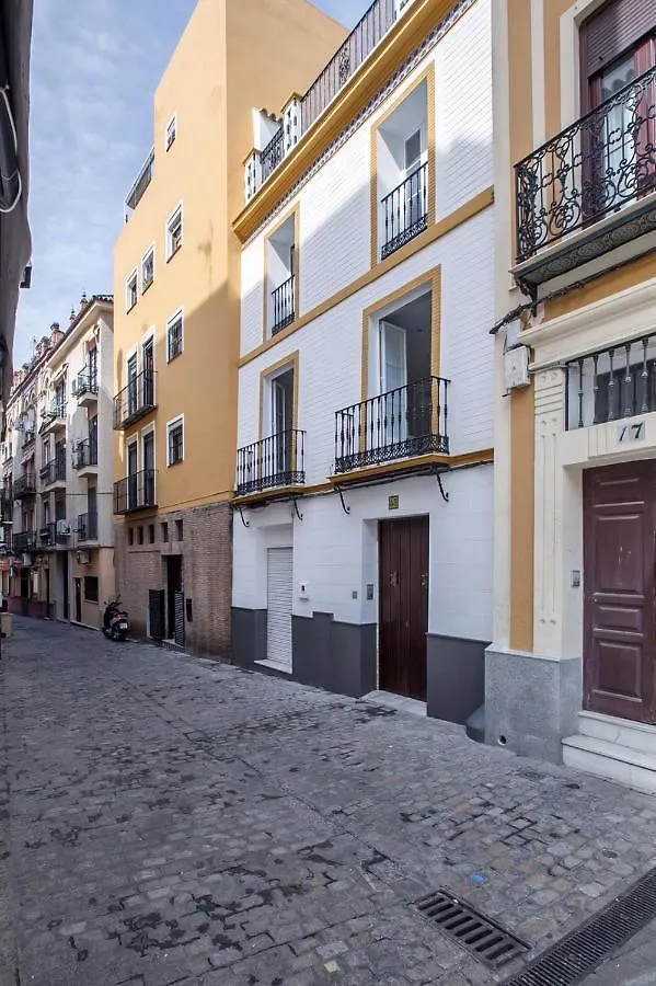 Apartamento Casco Antiguio ↑ Calidades 4 Px 1 Br Seville