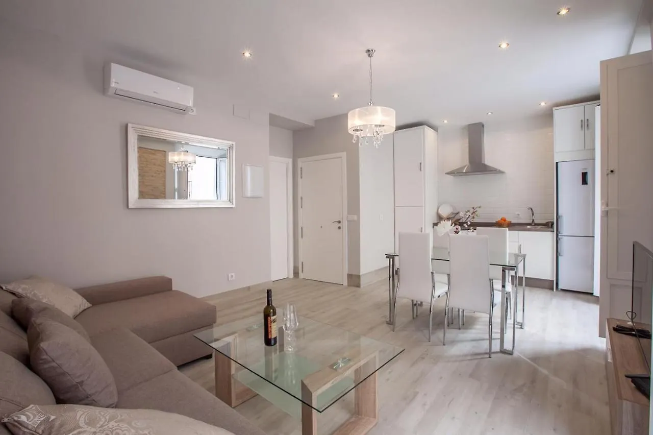 Apartment Apartamento Casco Antiguio ↑ Calidades 4 Px 1 Br Seville